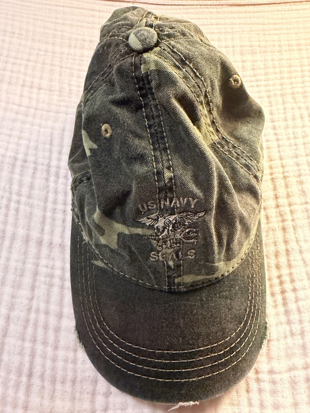 EUC US Navy SEALs Distressed Camouflage Baseball Cap Olive Green J